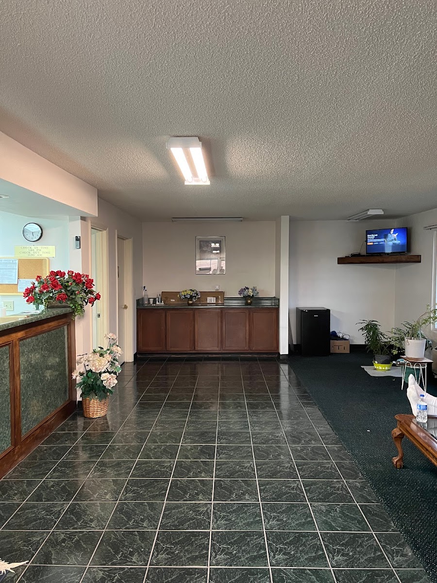 Garden Inn & Suites photo 2