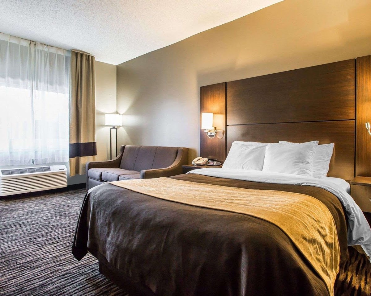 Quality Inn Dayton North - Vandalia photo 2