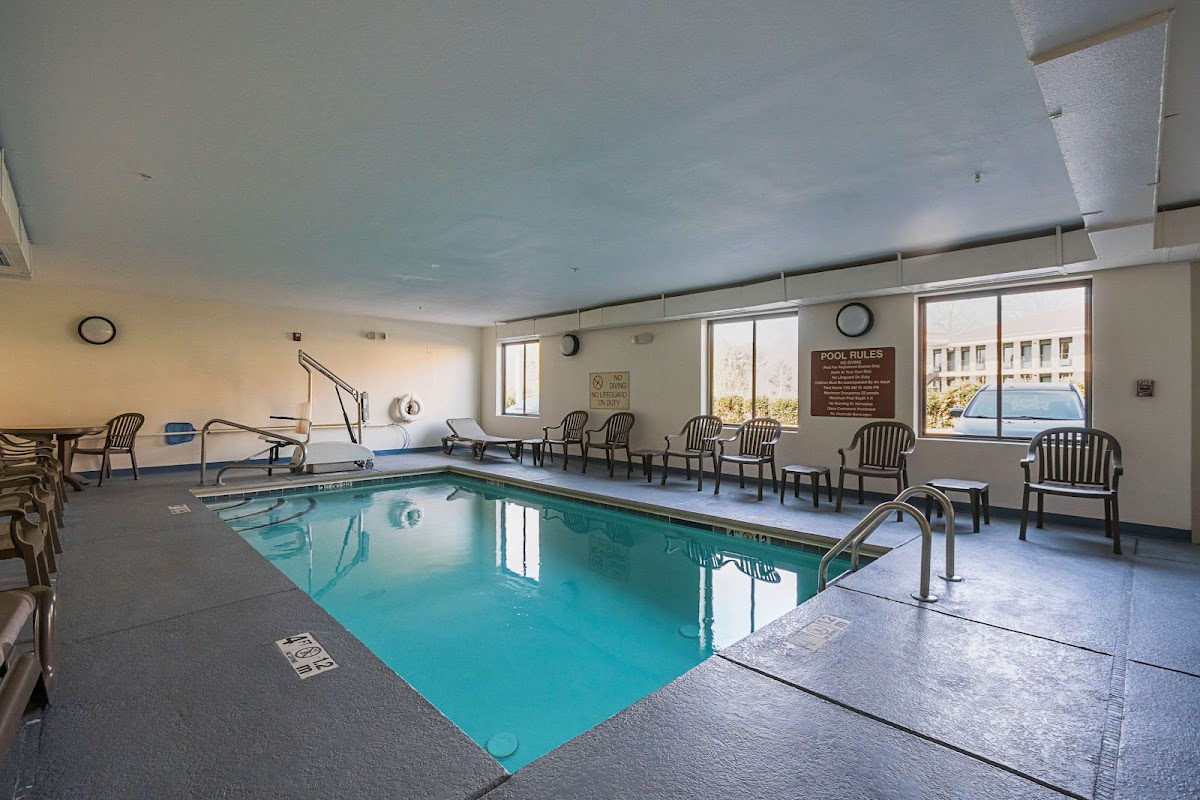 Sleep Inn & Suites Manchester near Arnold AFB photo 3