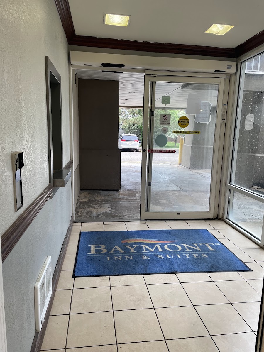 Baymont by Wyndham Kalamazoo East photo 3