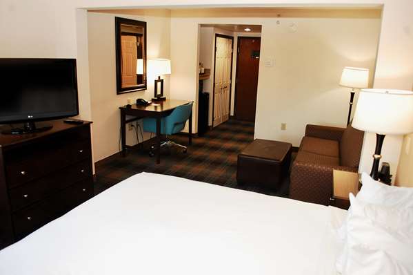 Wingate by Wyndham Charlotte Airport South/ I-77 Tyvola photo 2