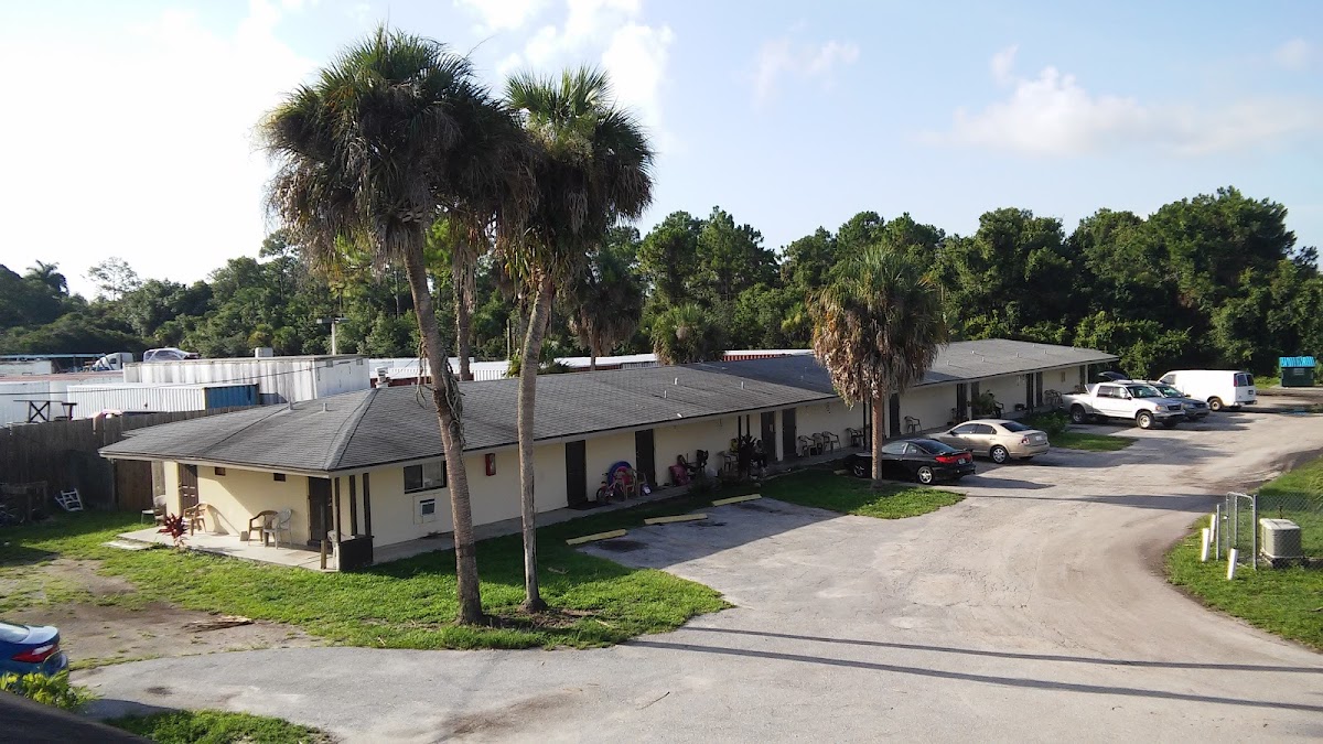 Wonderland Motel photo 3
