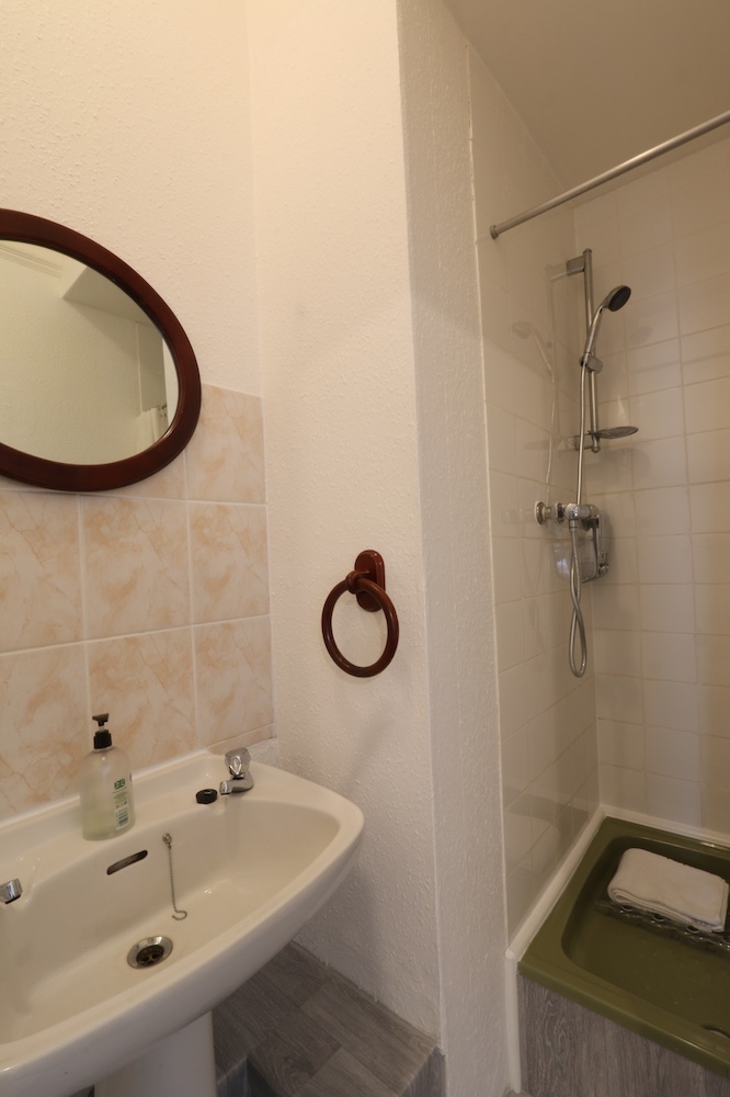 Sunnydene photo 3