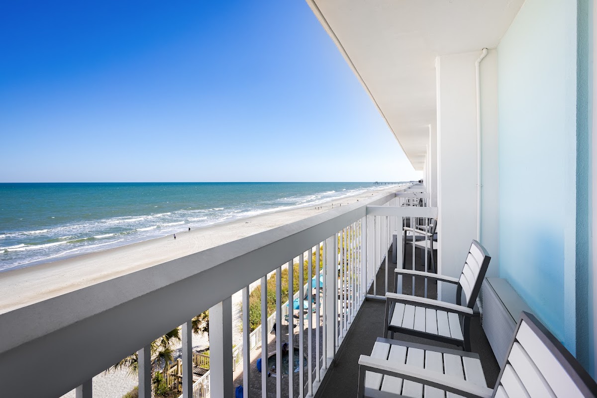 Holiday Inn Resort Oceanfront @ Surfside Beach by IHG photo 3