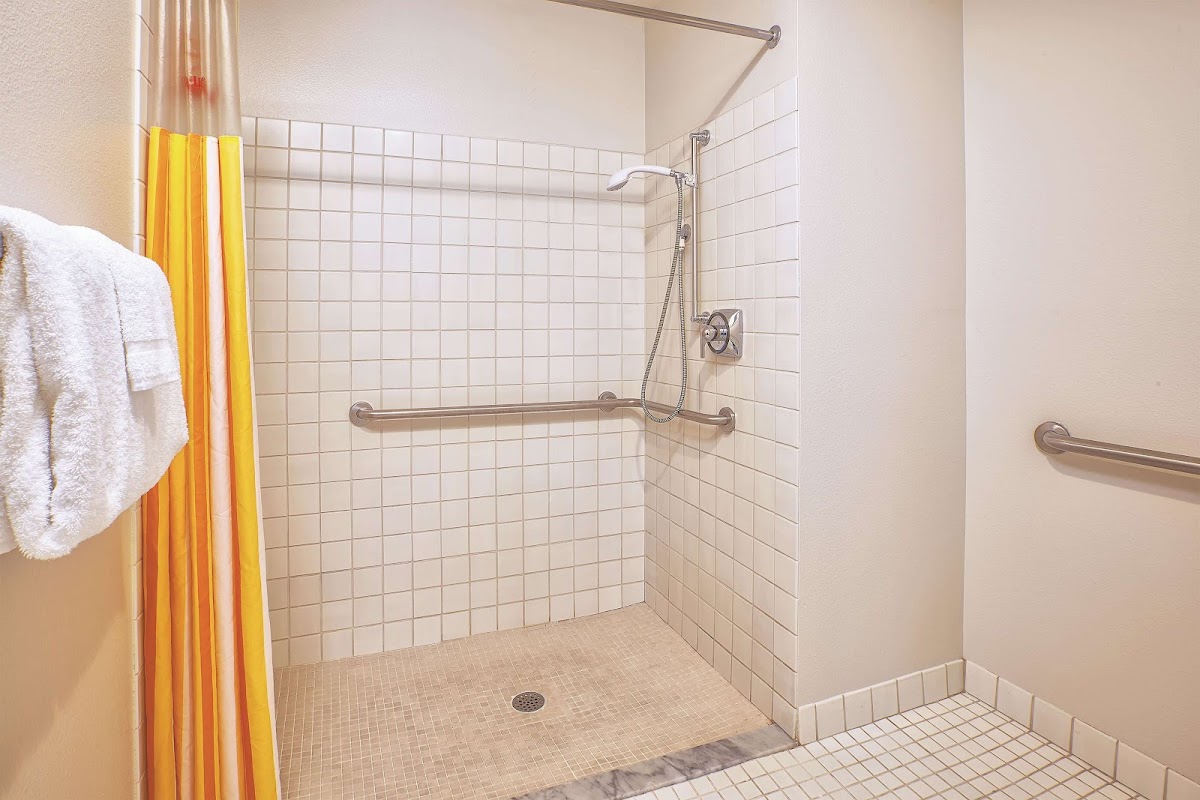 La Quinta Inn by Wyndham Toledo Perrysburg photo 3