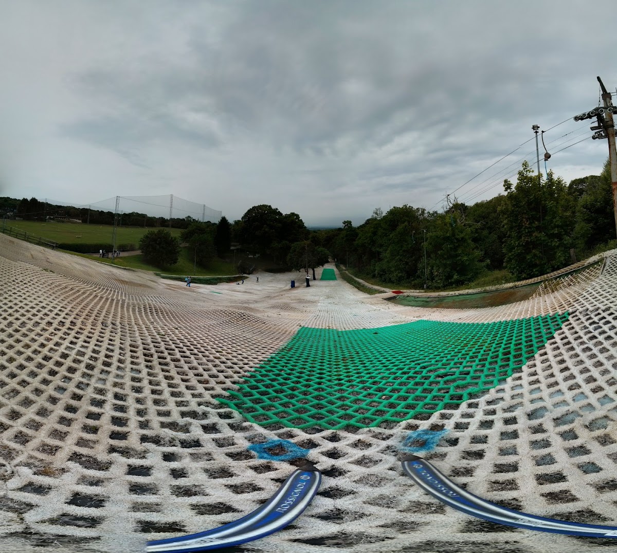 Brentwood Park Ski & Snowboard Centre photo 2