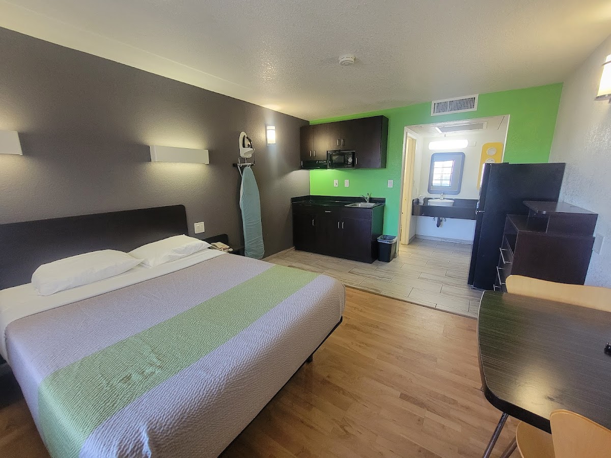 Motel 6 Barstow, CA photo 2