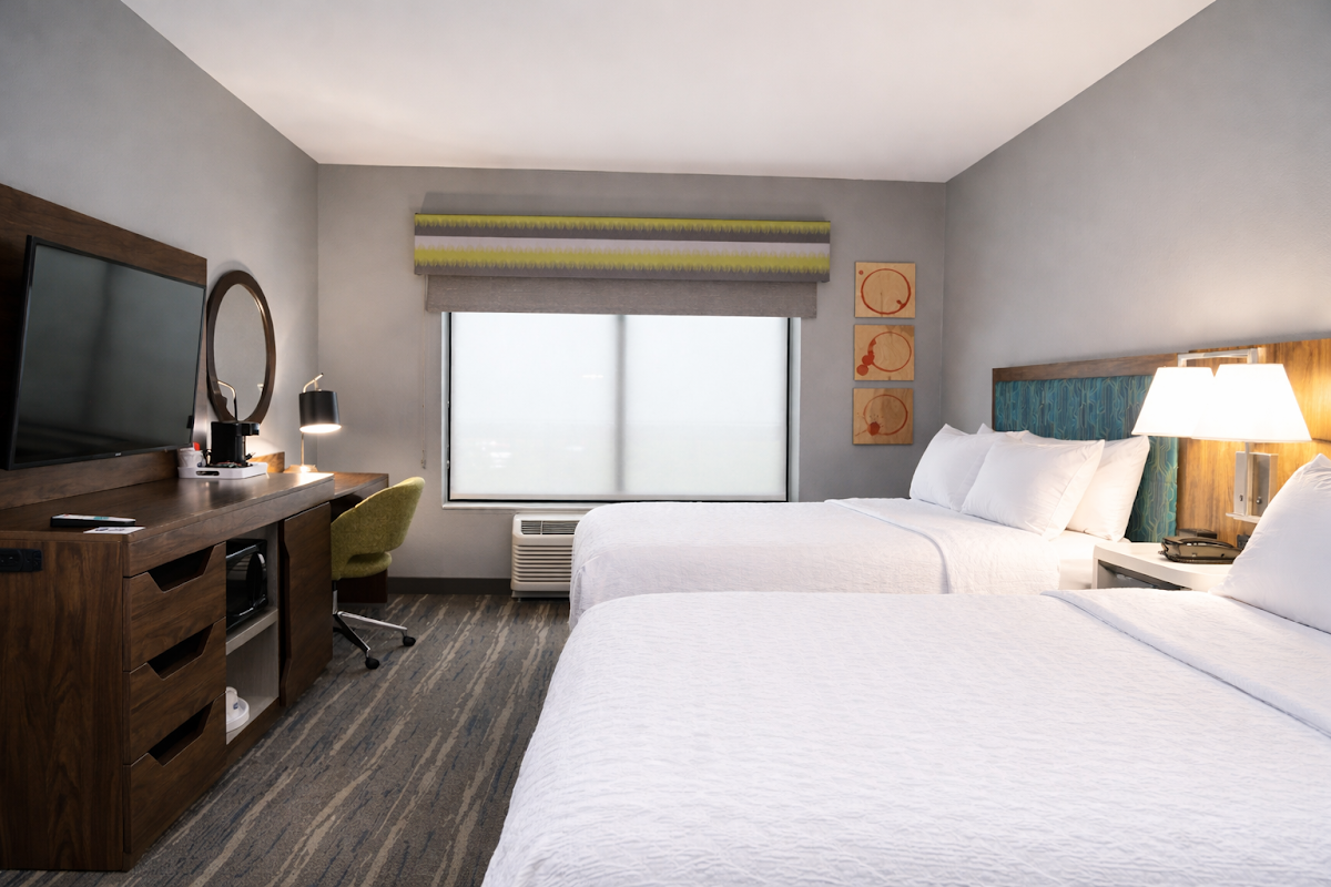 Hampton Inn Madison photo 2