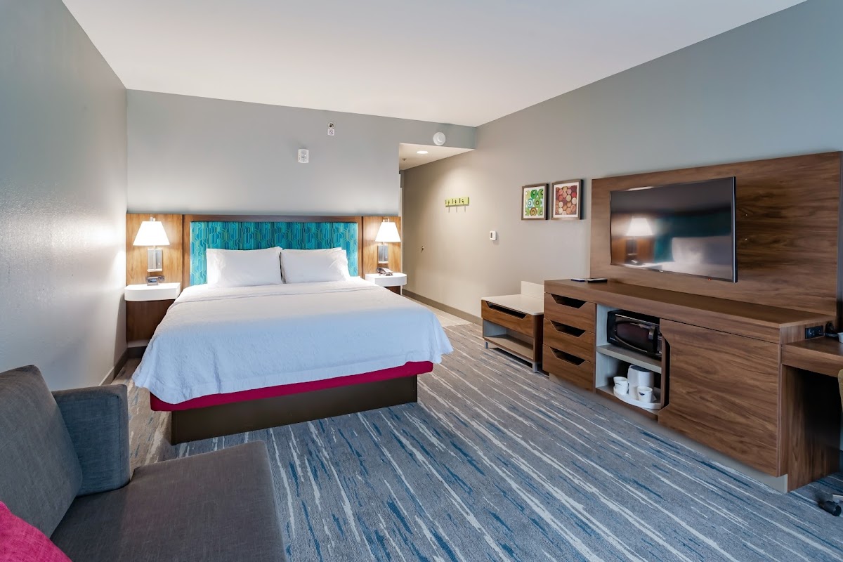 Hampton Inn Madison photo 3