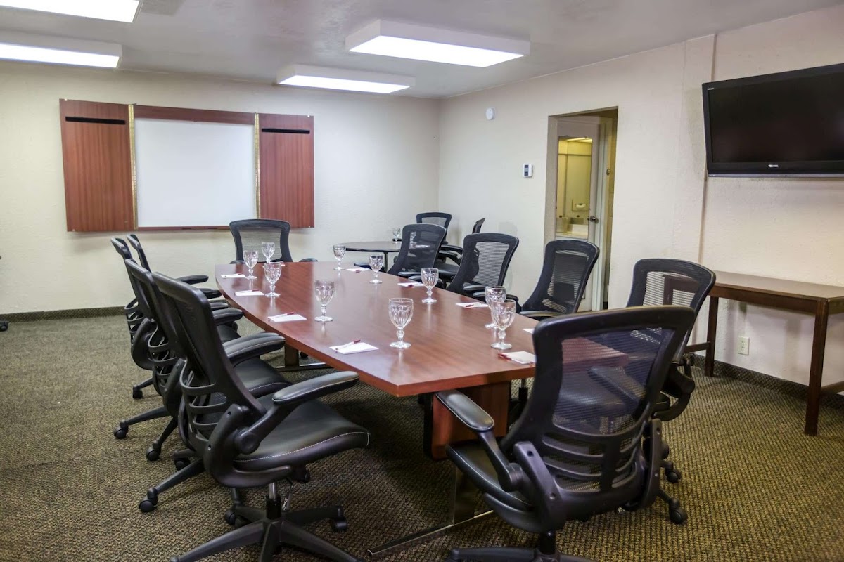 Ramada by Wyndham Jacksonville Hotel & Conference Center photo 3