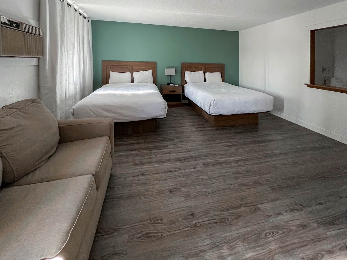 Walleye Inn Hotel photo 2