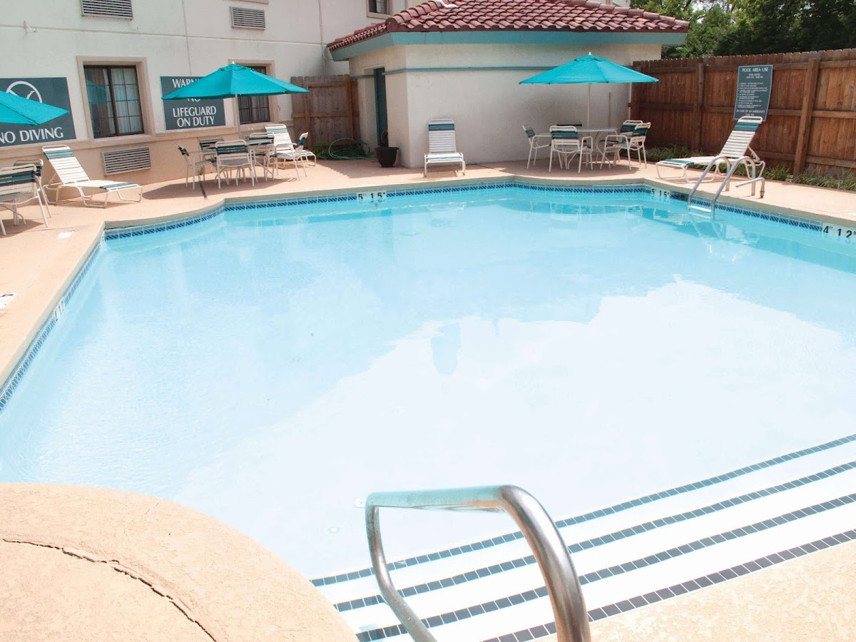La Quinta Inn Lexington/Horse Park photo 3