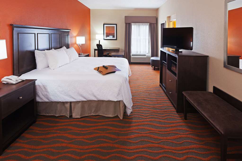 Hampton Inn by Hilton Clarksville photo 2