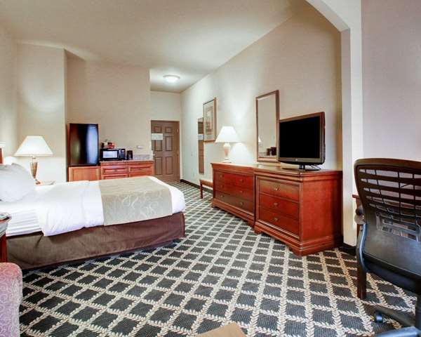 Clarion Suites Vidalia Riverfront photo 3