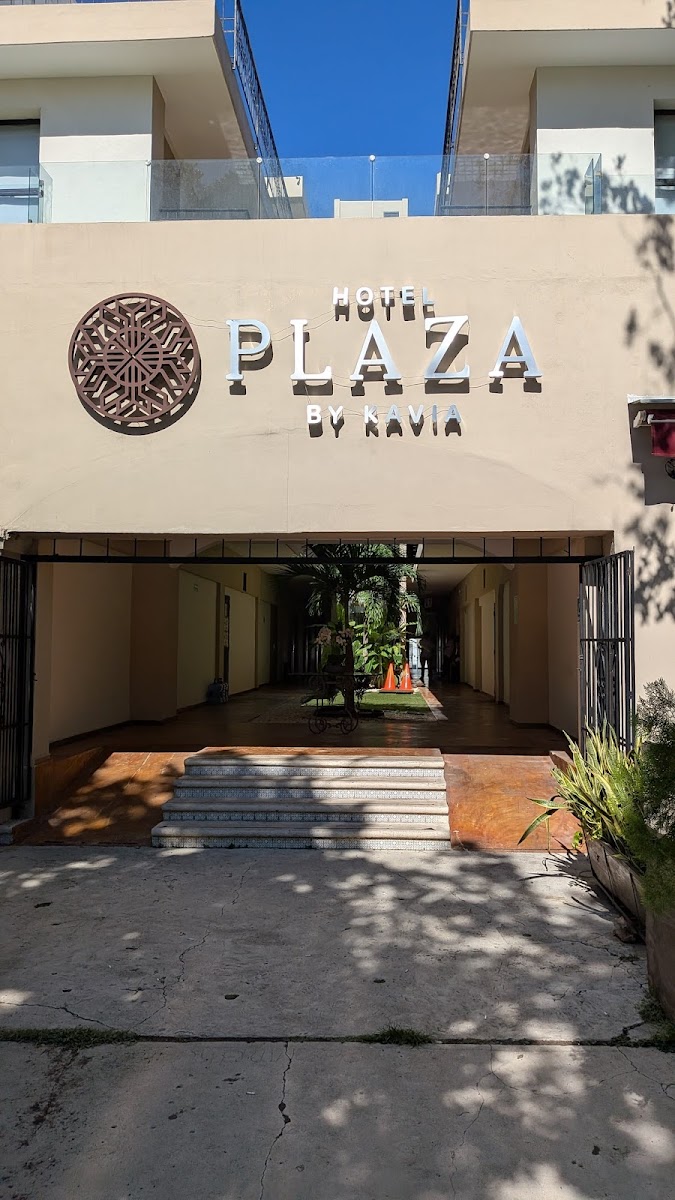 Hotel Plaza by Kavia photo 2