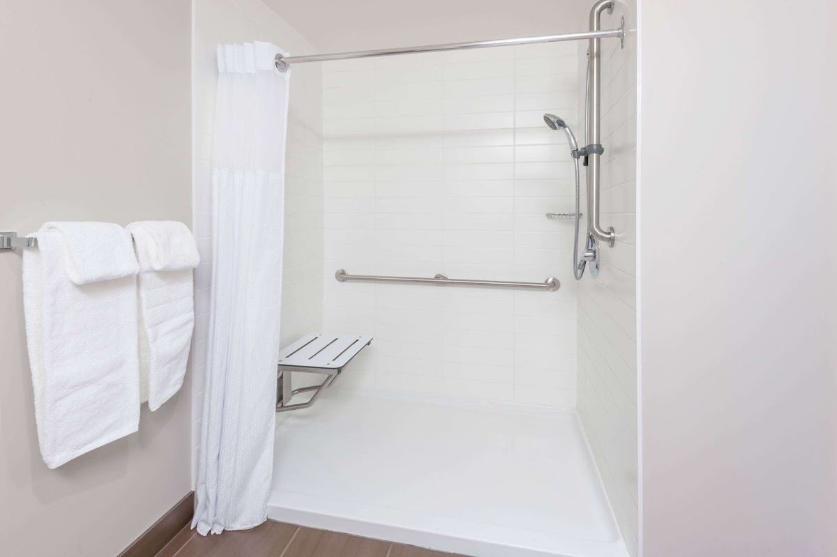 Microtel Inn & Suites by Wyndham Fort St John photo 2