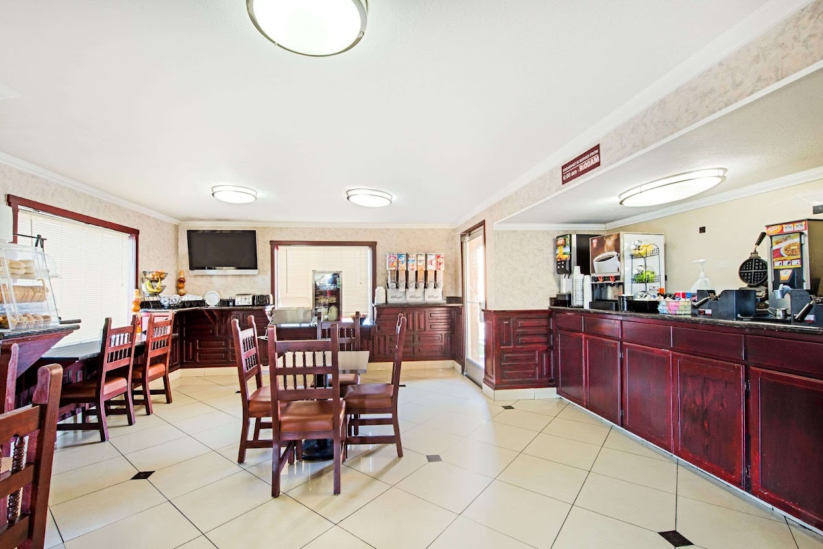 Ramada by Wyndham Flagstaff East photo 3