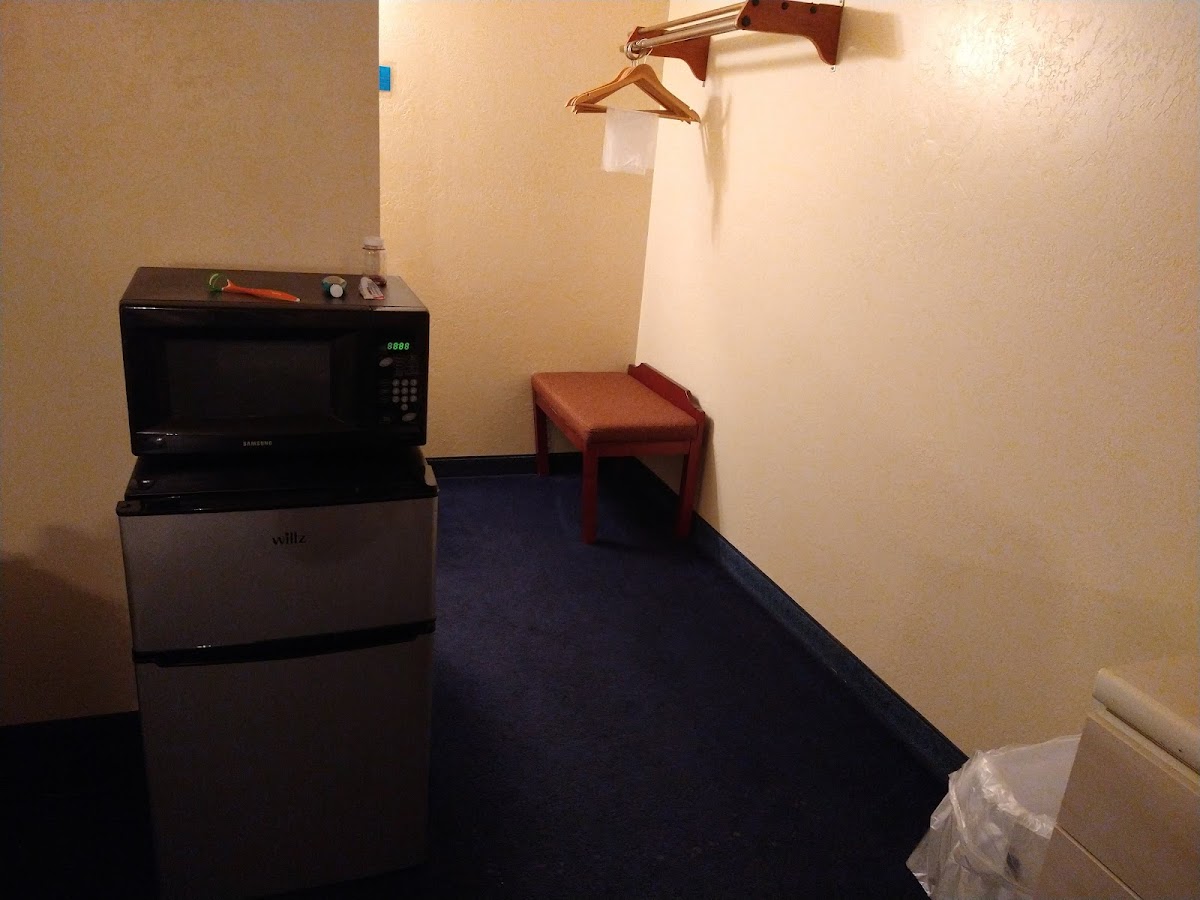 Sleep E Motel photo 3