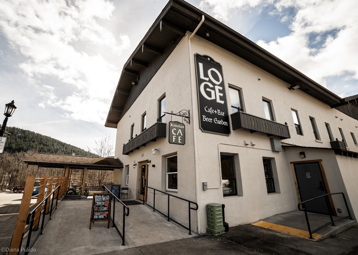 LOGE Leavenworth Downtown