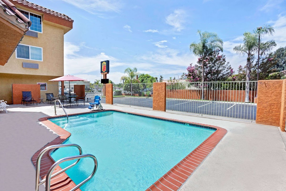 Super 8 by Wyndham Cypress Buena Park Area photo 3