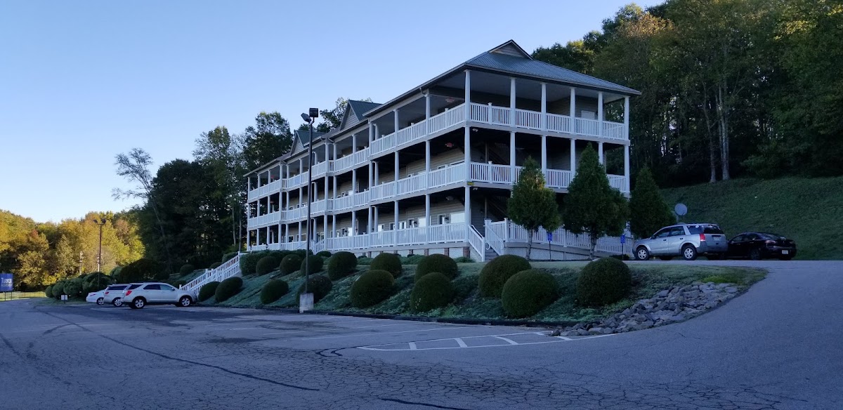 VIR Lodge