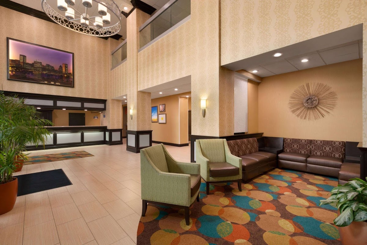 Days Inn by Wyndham Baltimore Inner Harbor photo 3