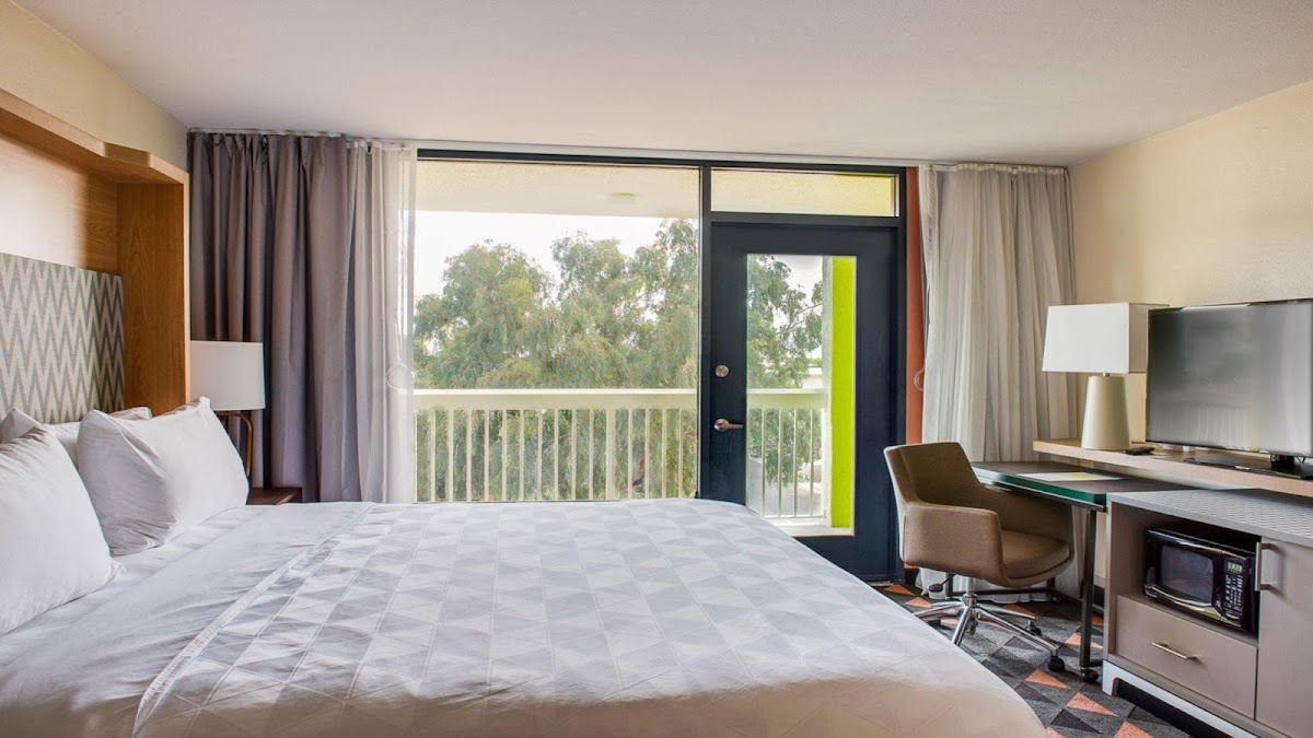 Holiday Inn Phoenix-Mesa/Chandler by IHG photo 2