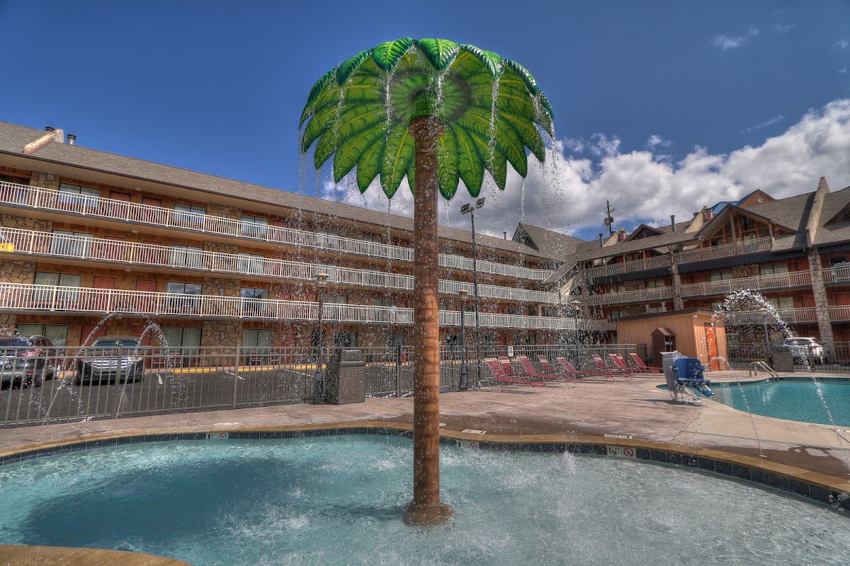 Crossroads Inn & Suites