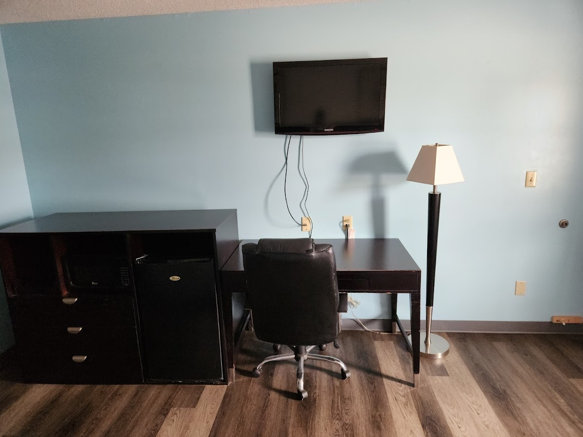 Blue Way Inn & Suites Wellington photo 3