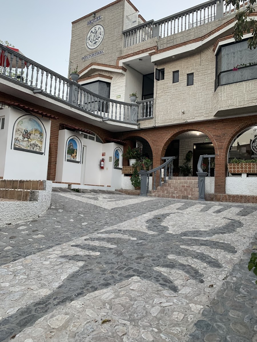 Hotel Don Porfirio