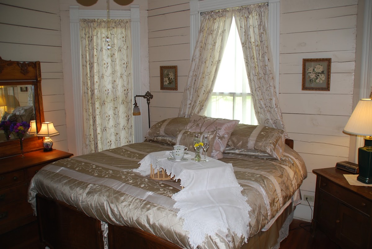 Pecan Street Inn photo 2