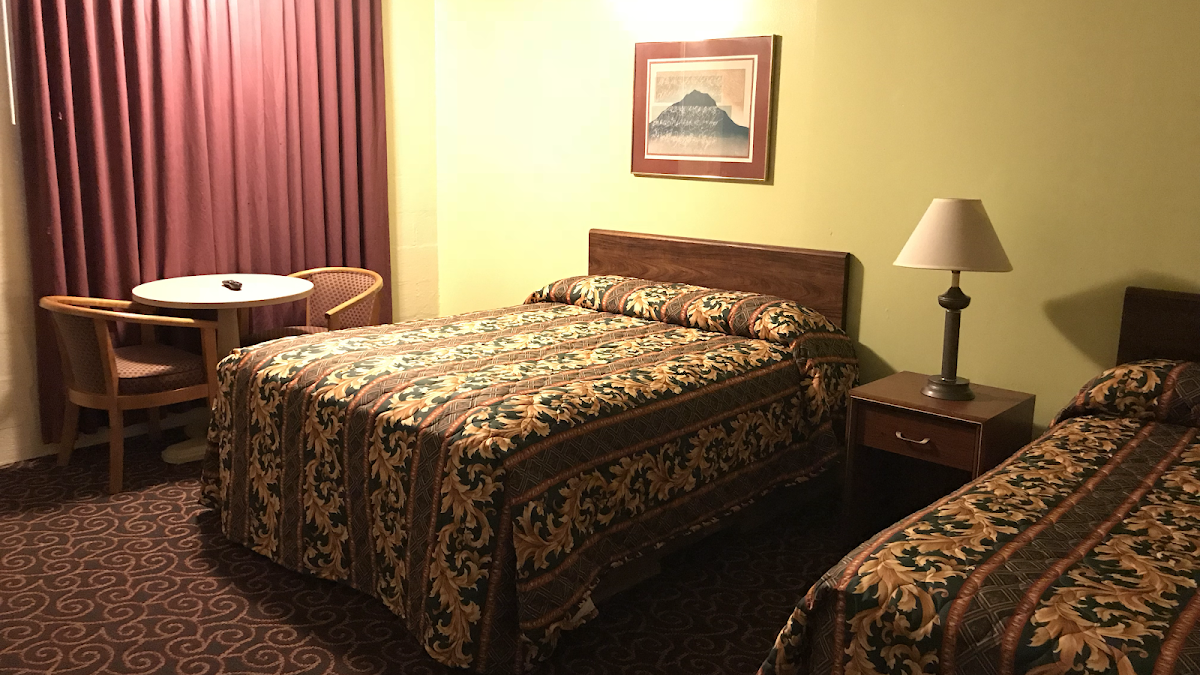 Holiday Motel and RV park photo 2
