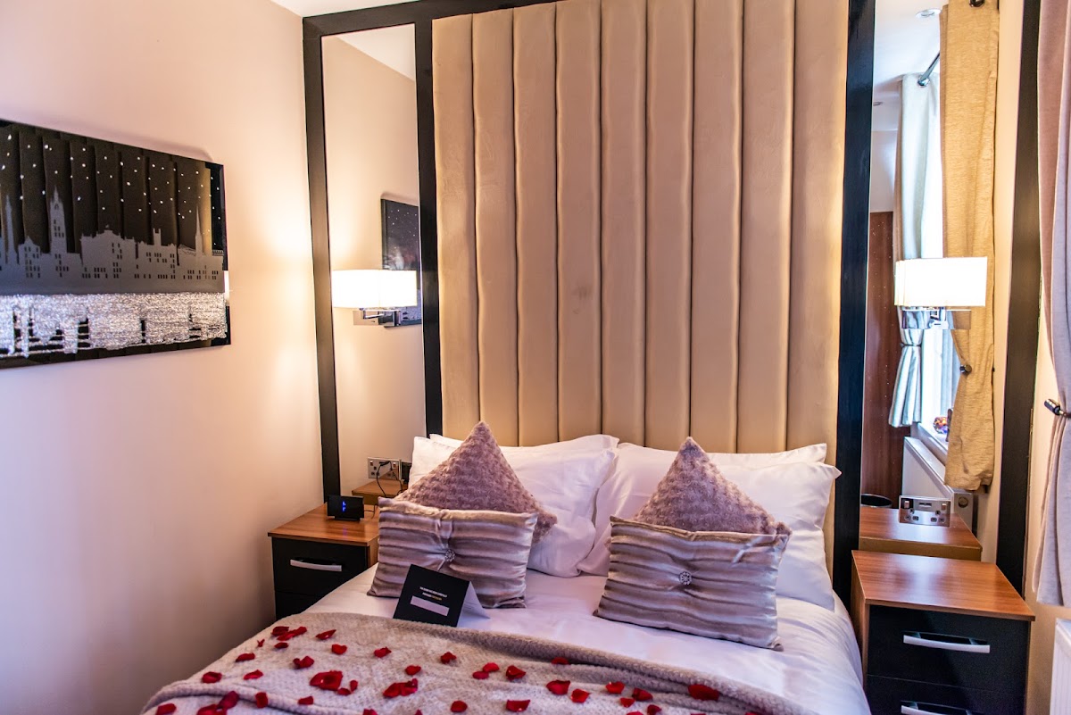 Aphrodite Suites photo 2