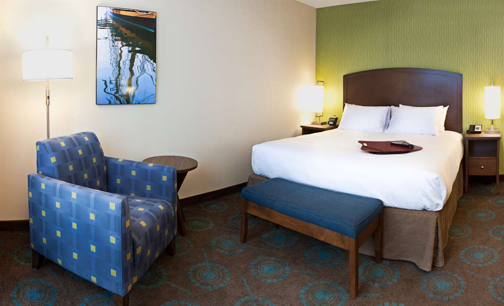 Hampton Inn by Hilton Halifax Downtown photo 2