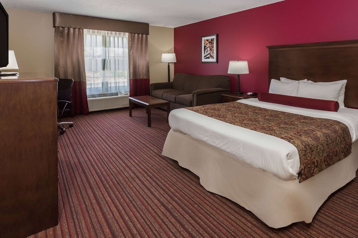 Baymont by Wyndham Mequon Milwaukee Area photo 2