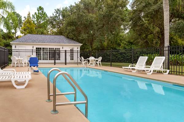 Baymont by Wyndham Ormond Beach photo 3