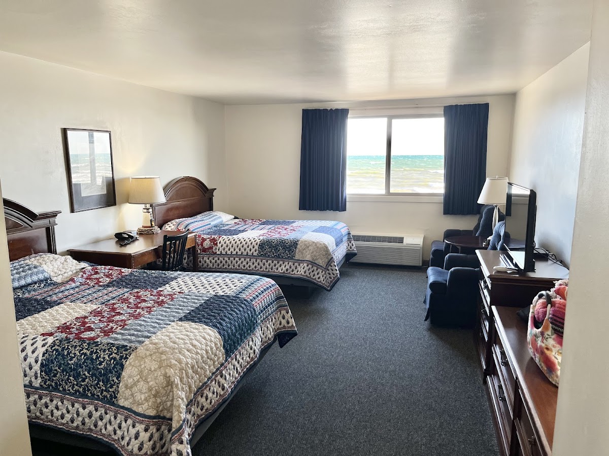 Lighthouse Inn On Lake Michigan