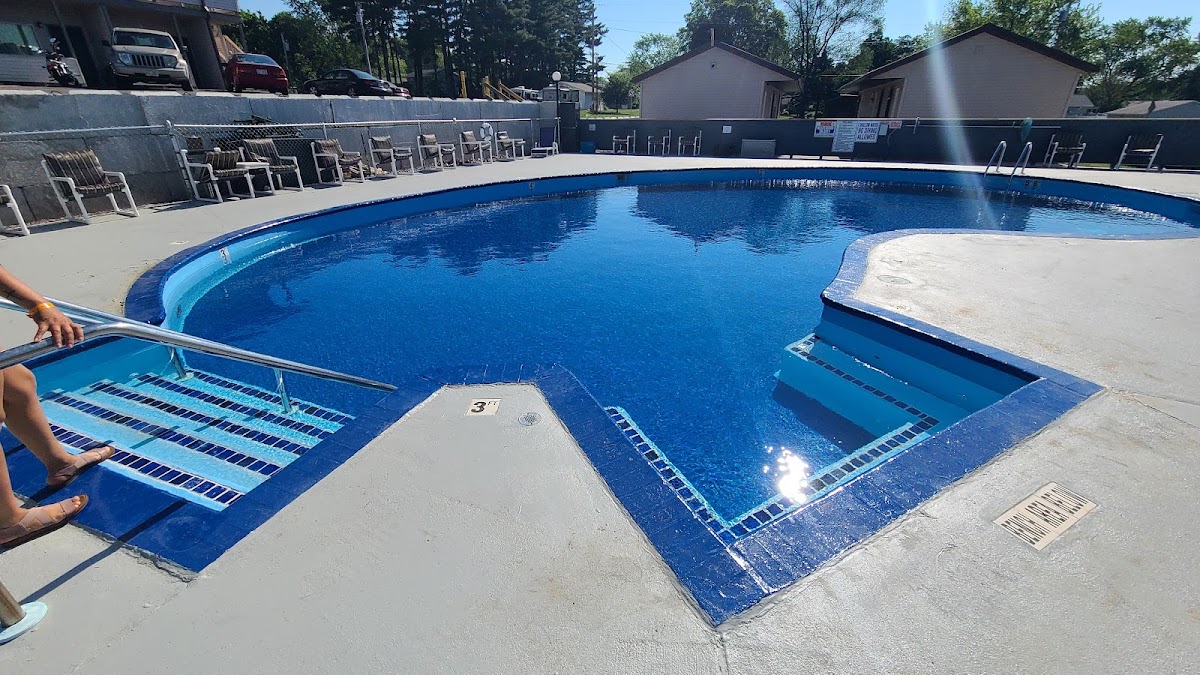 Campus Inn Baraboo photo 2