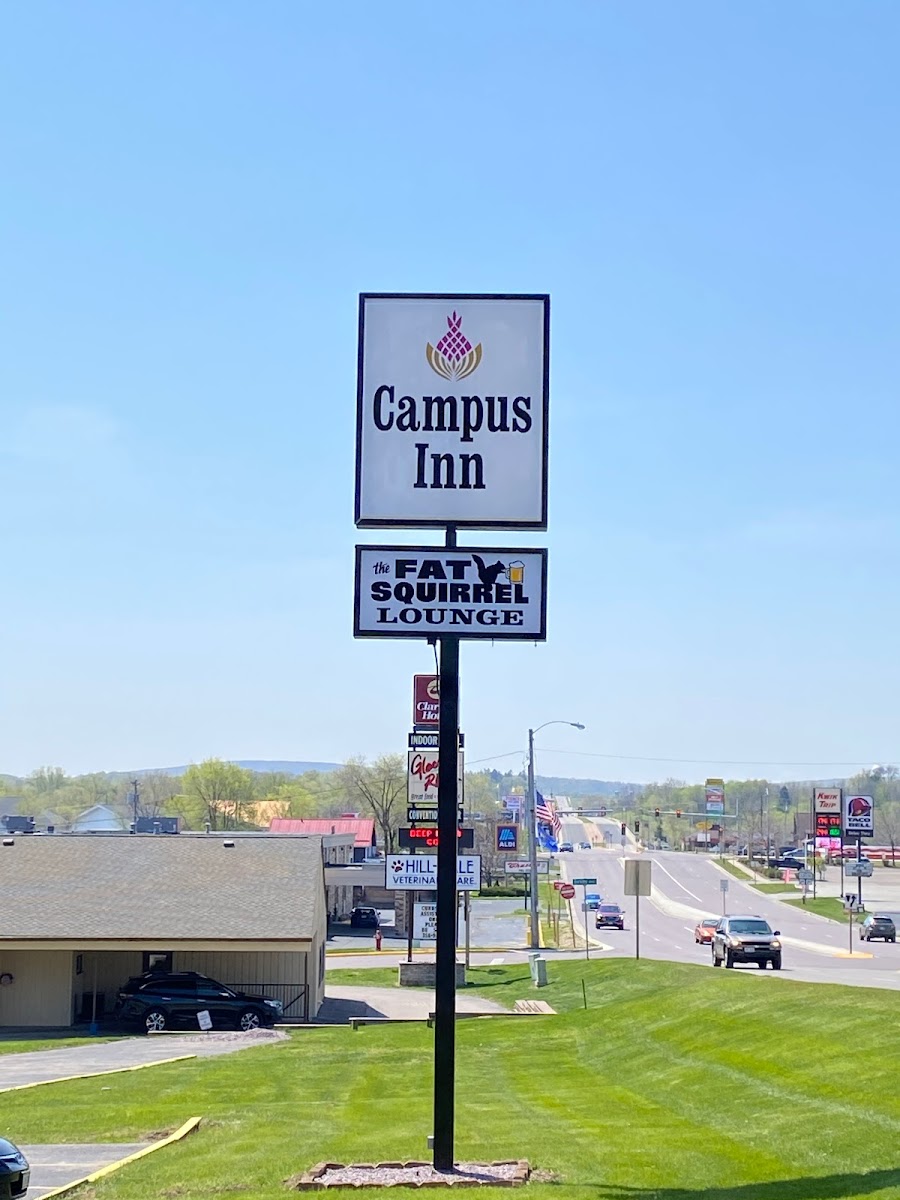 Campus Inn Baraboo photo 3