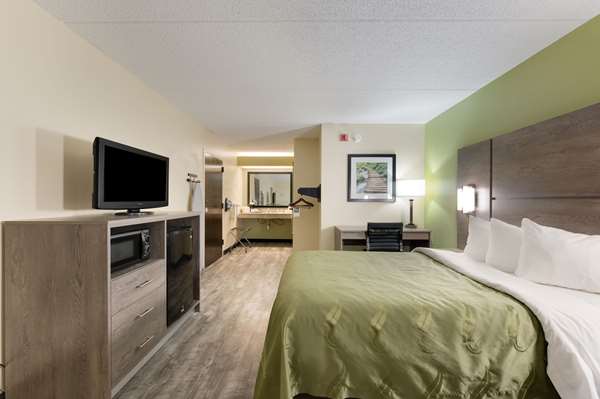 Quality Inn Airport - Southeast photo 2