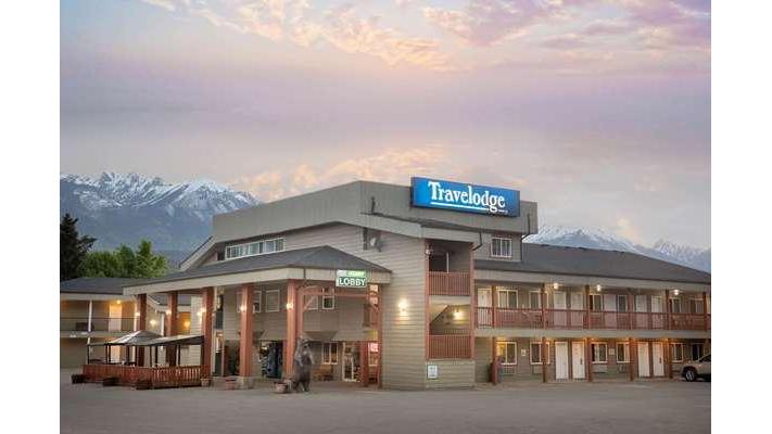 Travelodge by Wyndham Golden Sportsman Lodge