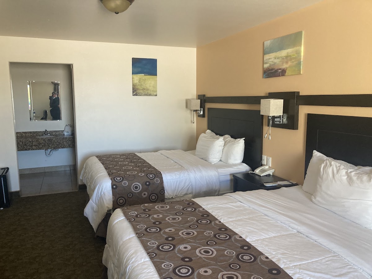 Spring Water Hotel & Suites