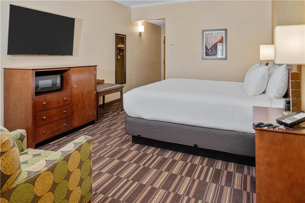 Best Western Falcon Plaza - Bowling Green photo 2