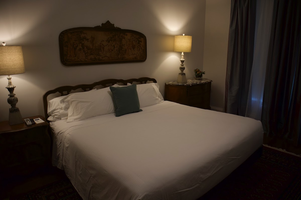 The Holley House Bed & Breakfast photo 2