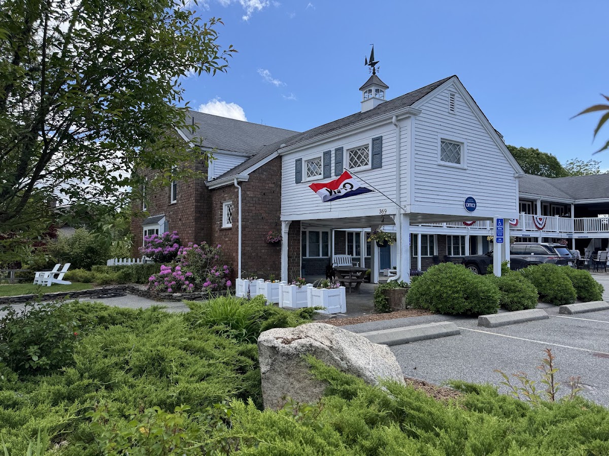 Craigville Beach Inn