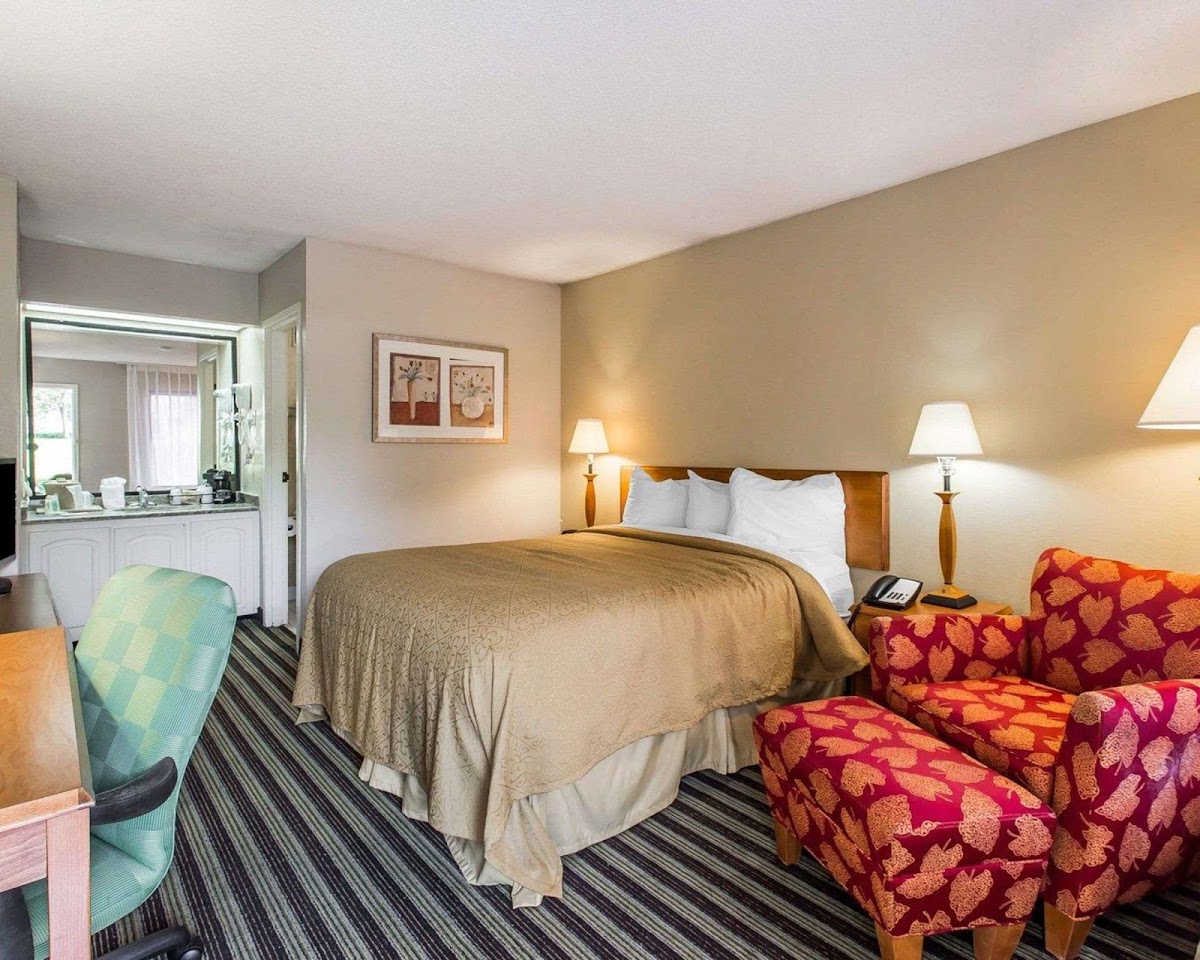 Quality Inn At the Mall - Valdosta photo 2
