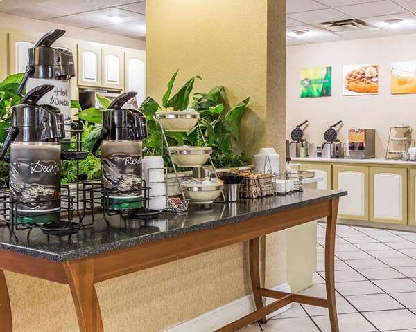 Quality Inn At the Mall - Valdosta photo 3