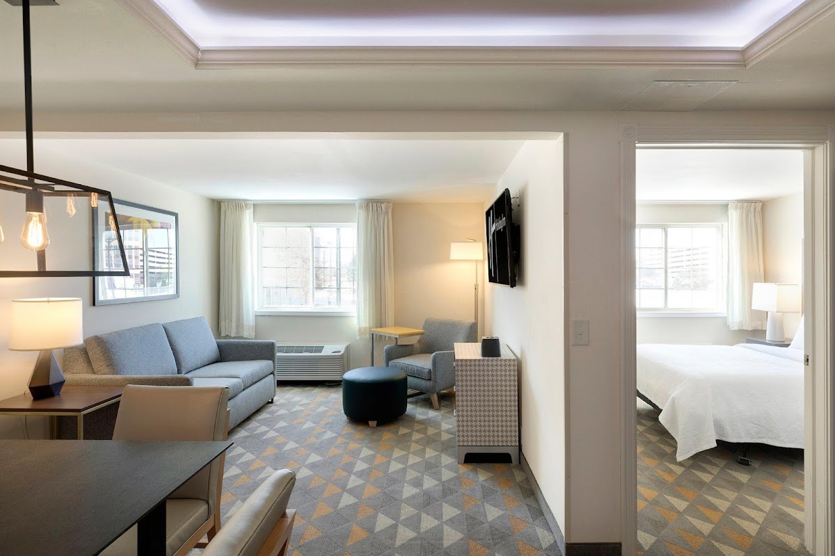 Holiday Inn Bloomington W Msp Airport Area by IHG photo 2