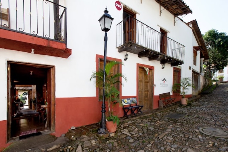 Hotel D' Cervantes