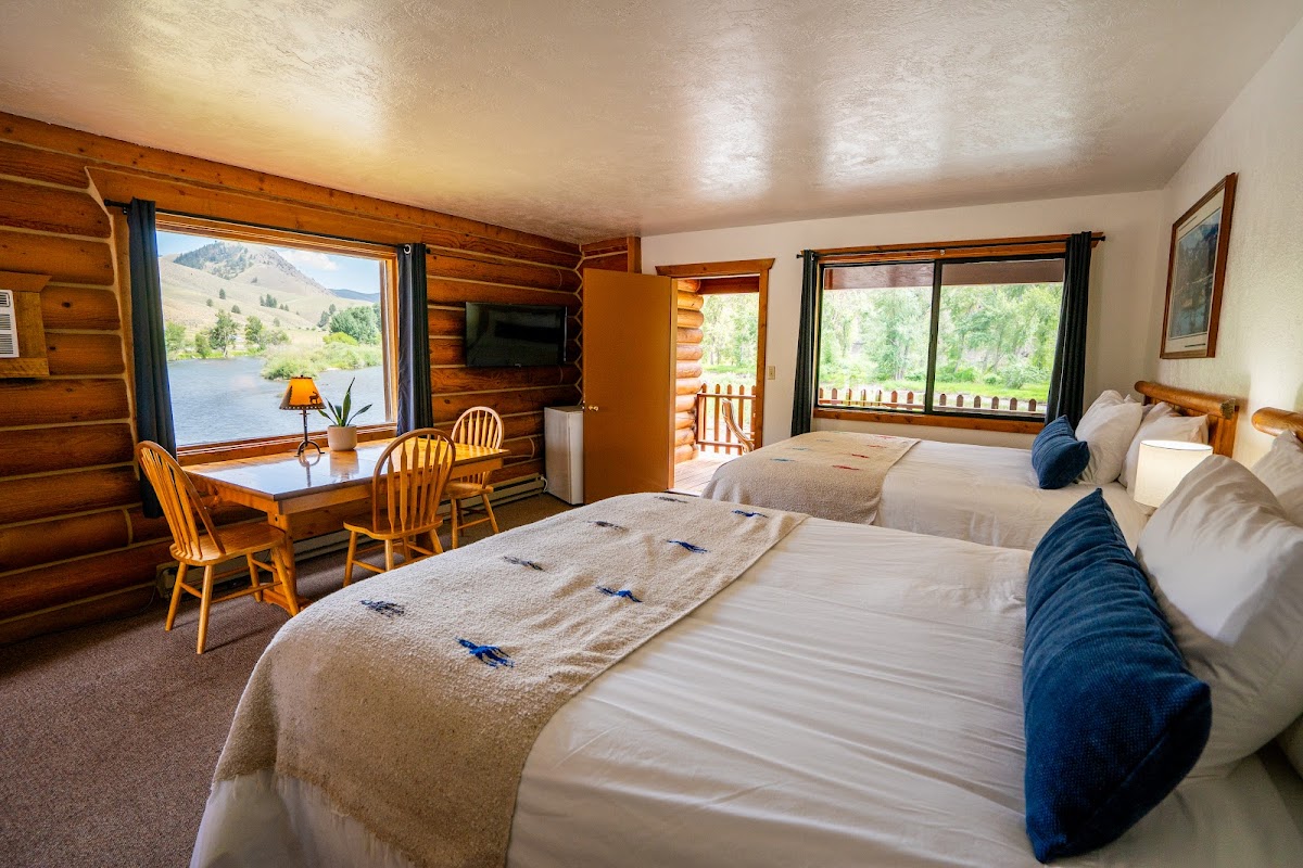 River's Fork Lodge & RV Park photo 2